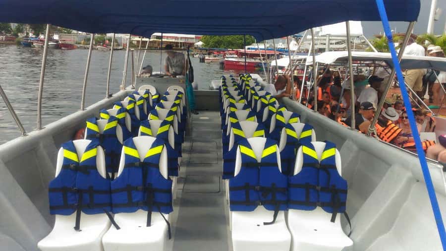 Cartagena de Indias: Pasadia 5 Islas del rosario and Baru boat trip - Barú and the long beach break