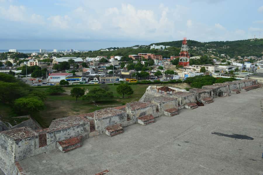 Cartagena: Entrance to San Felipe Castle + transport - Key points at a glance