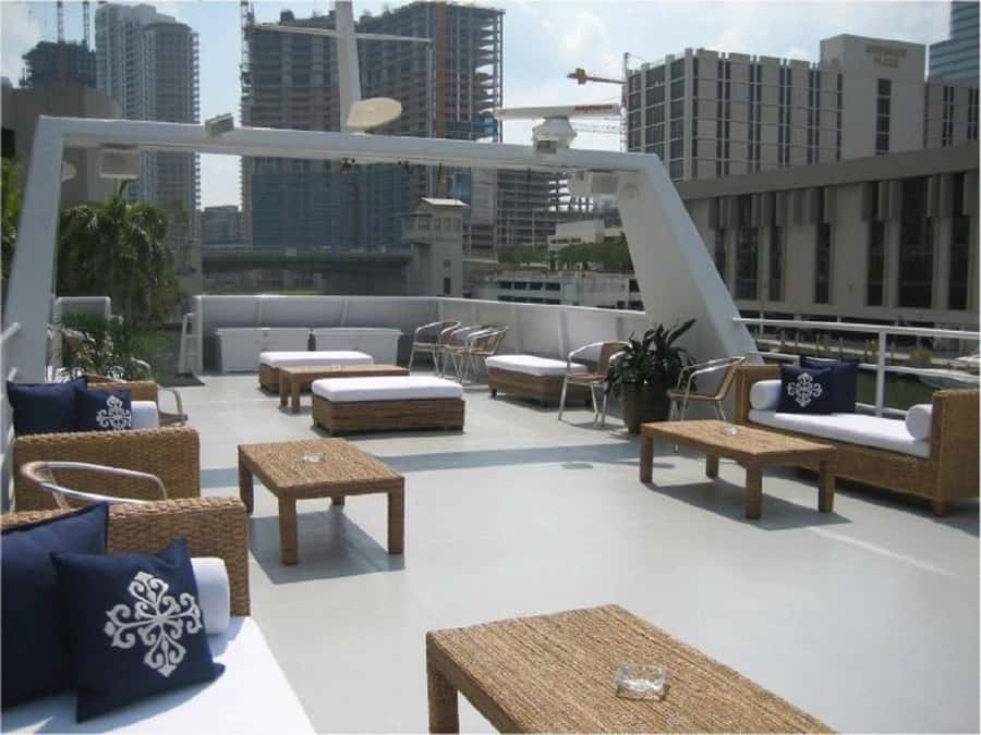 Cartagena: EXCLUSIVE SUNSET ON YACHT IN THE BAY WITH LIQUOR - Key points to know before boarding