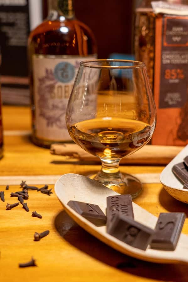 Cartagena: Express Rum and Chocolate Tasting Experience - The Colombian culture behind the glass