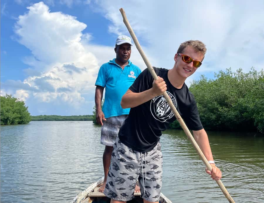 Cartagena Fishing, Crabbing, Birdwatching Experience + Lunch - The optional fishermen’s island stop
