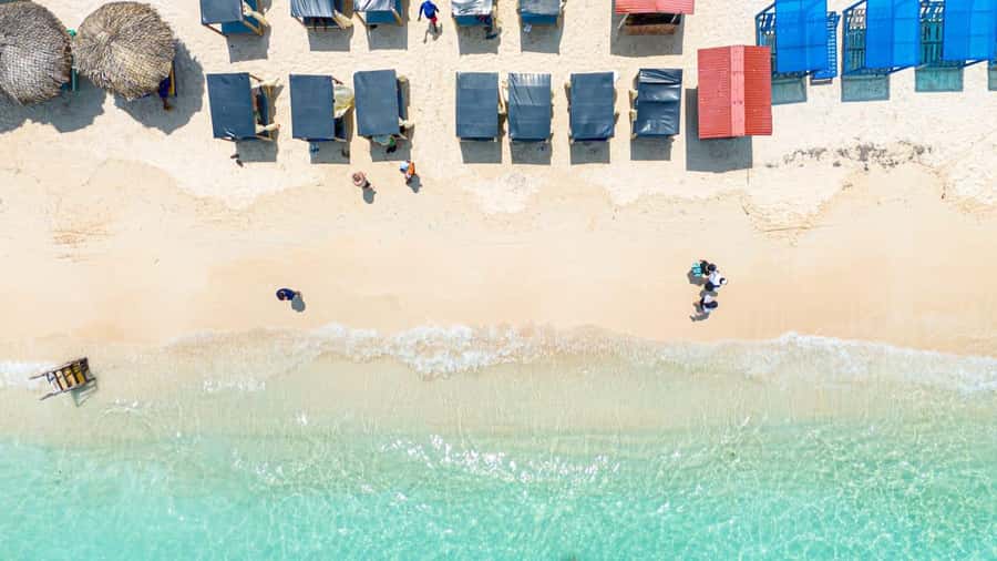 Cartagena: Full day at quiet beach with facilities and lunch - Six hours for swimming, photos, and doing very little