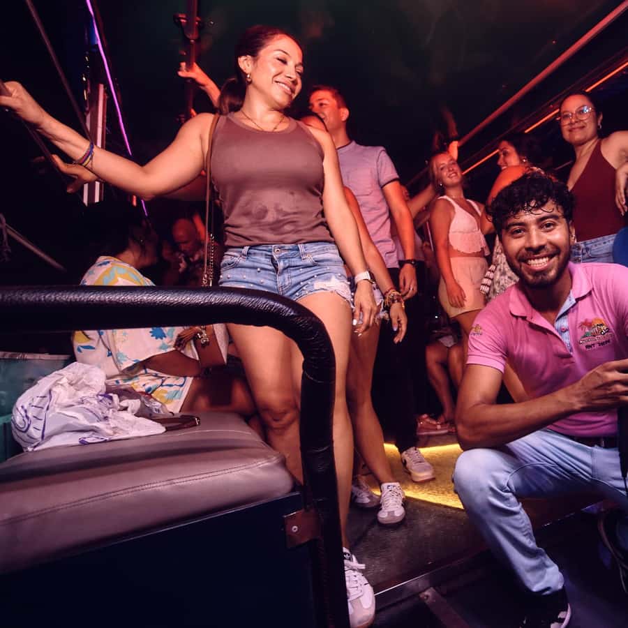 Cartagena: Funny PartyBus with dance floor and good music! - Getsemaní brings the city closer
