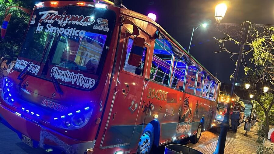 Cartagena: Funny PartyBus with dance floor and good music! - Practical tips for a better ride
