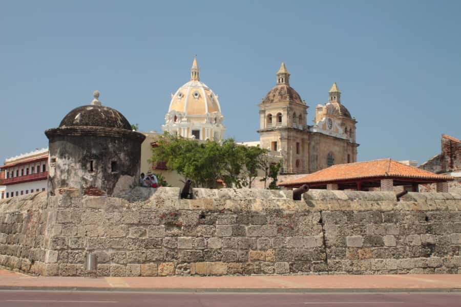 Cartagena Grand City Tour - Bocagrande and Manga show Cartagena’s modern side