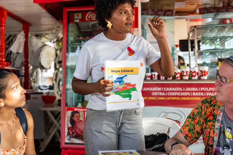 Cartagena: Guided Street Food Tour with Tastings - Walking through Cartagena’s Walled City