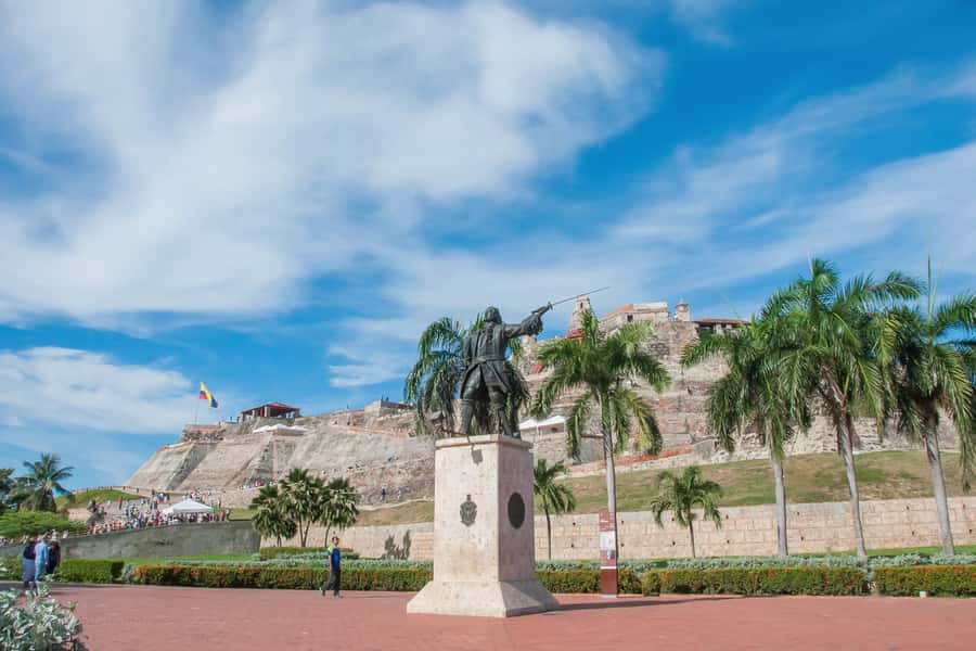 Cartagena: Guided Tour, with La Popa Convent, and San Felipe - Starting near Las Bóvedas and crossing the bay