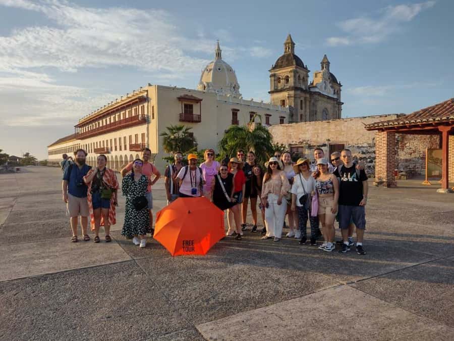 Cartagena: Historic Center and Getsemaní Shared Walking Tour - Plaza de la Aduana and the business of empire