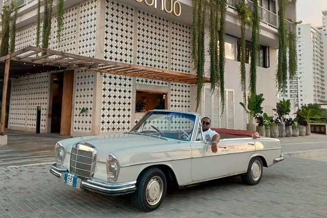 Cartagena Luxury Classic Car Tour + Bilingual Historian Guide - Key points at a glance