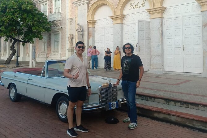 Cartagena Luxury Classic Car Tour + Bilingual Historian Guide - Why a classic car works so well in Cartagena