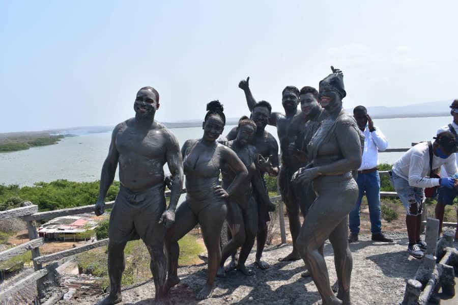 Cartagena: Mud Volcano Bathing and Beach & Pool Relaxation - Transport, timing, and the eight-hour commitment