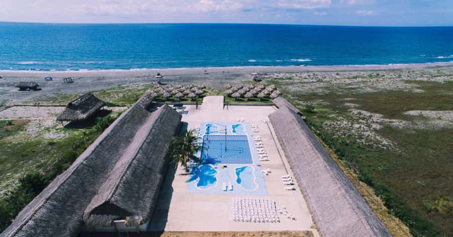 Cartagena: Mud Volcano Tour with Lunch, Pool, and Beach - Is $50 good value for Cartagena?