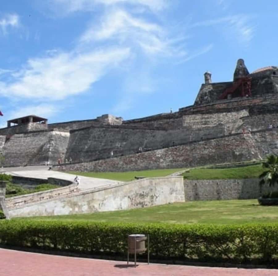 Cartagena: Panoramic City Tour, Monuments, Walls, Castle - Starting in Bocagrande, El Laguito, or the city center