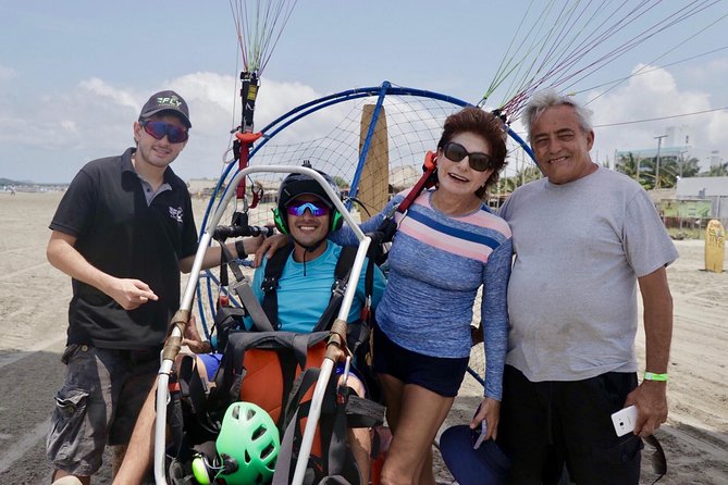 Cartagena Paragliding Experience - What the paratrike flight feels like