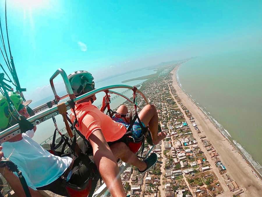 Cartagena: Paratriking Flight from the Beach - What paratriking in Cartagena is really like