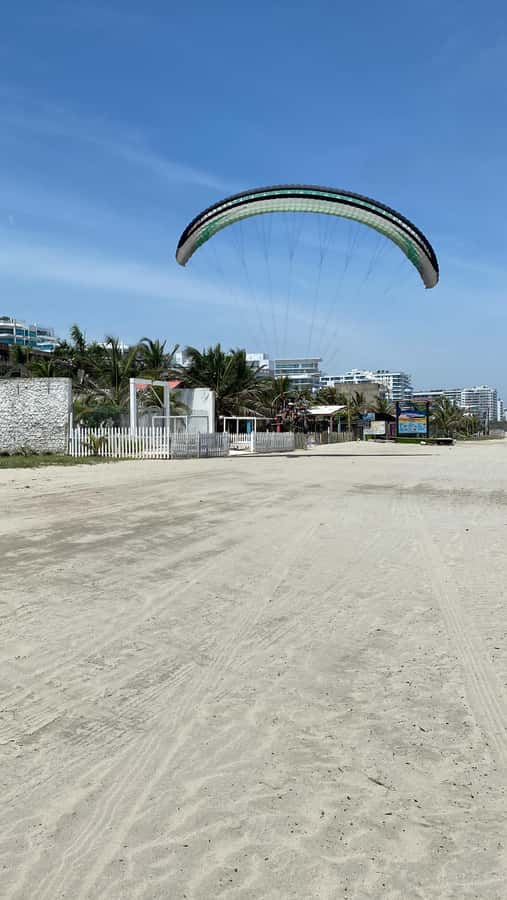 Cartagena: Paratriking Flight from the Beach - Safety, comfort, and the pilot’s role
