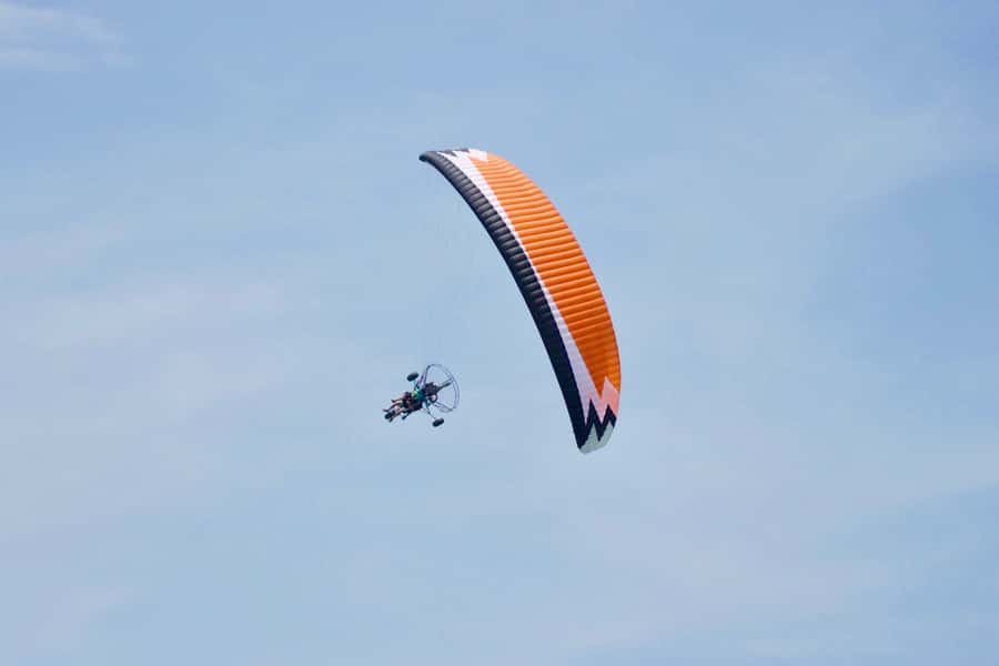 Cartagena: Paratriking Flight from the Beach - Making a beach day of it
