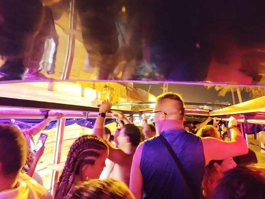 Cartagena: Party on a typical bus crossing the city - The old city walls and Cartagena’s coastal character