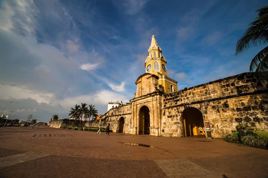 Cartagena: Photography Workshop Tour - Languages, flexibility, and cancellation