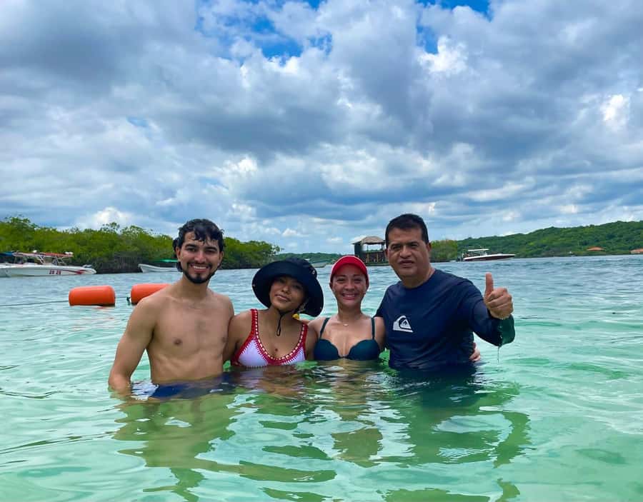 Cartagena: Playa Tranquila Day Trip with Lunch by boat - Key points to know before booking