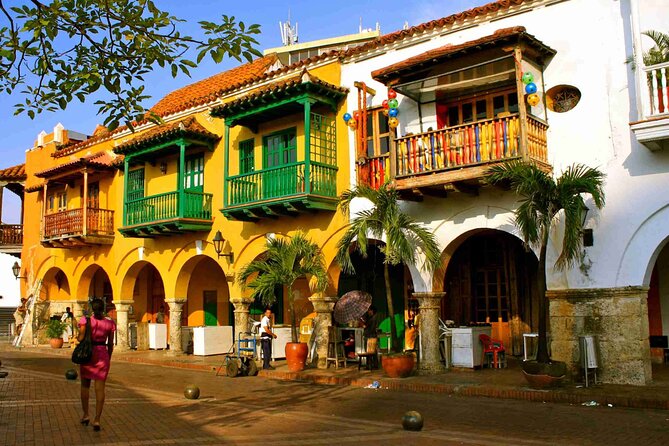 Cartagena Private 3 hour walking tour - History With Some Sharp Edges