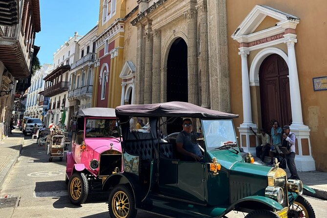 Cartagena Private Classic Car Tour Up to 5+ Bilingual Guide - What the $159 group price really buys you
