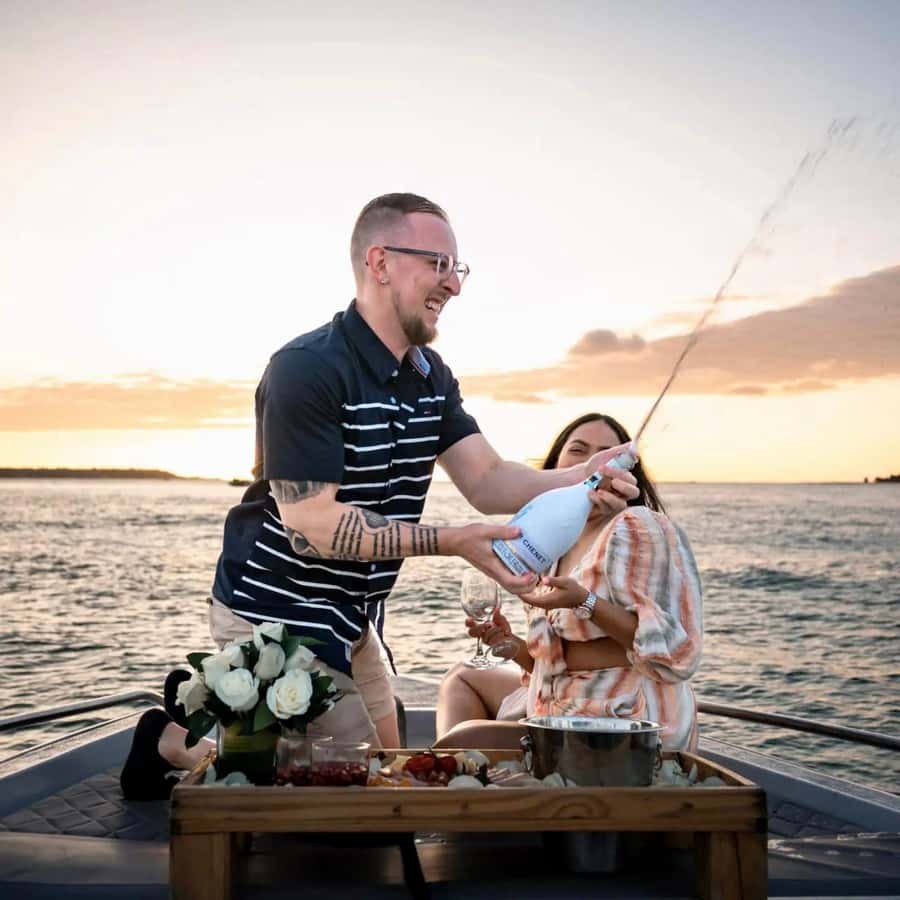 Cartagena: Private Sunset and Night Boat Tour - The first hour: a moving tour of Cartagena’s bays