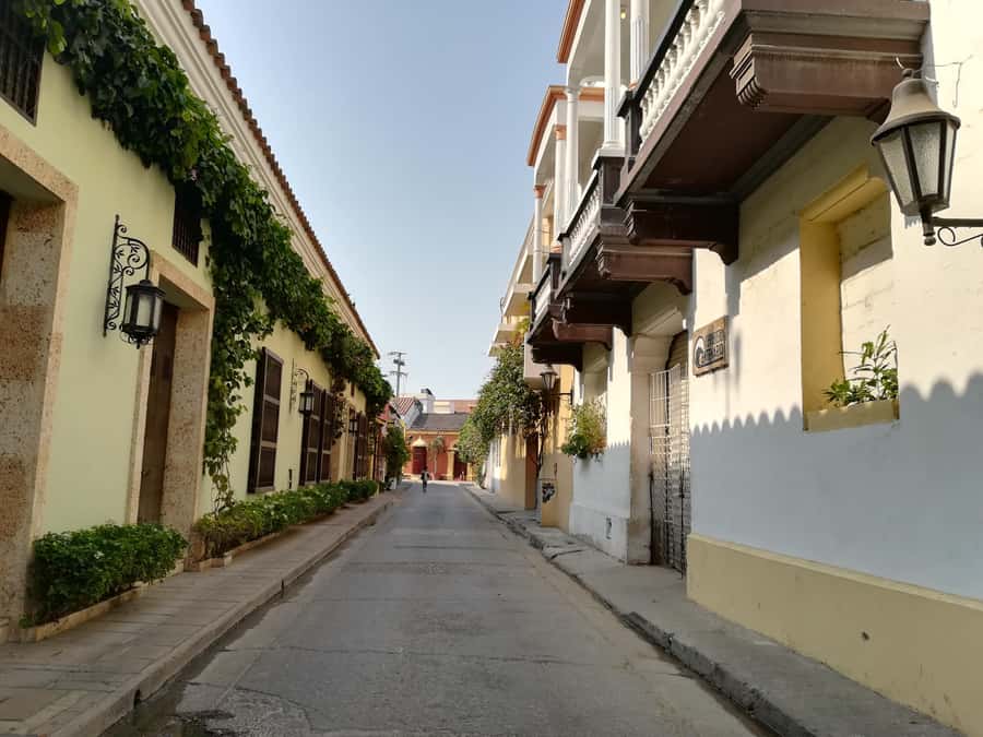 Cartagena: Private Walking Tour with German or Italian Guide - Key points to know before you book