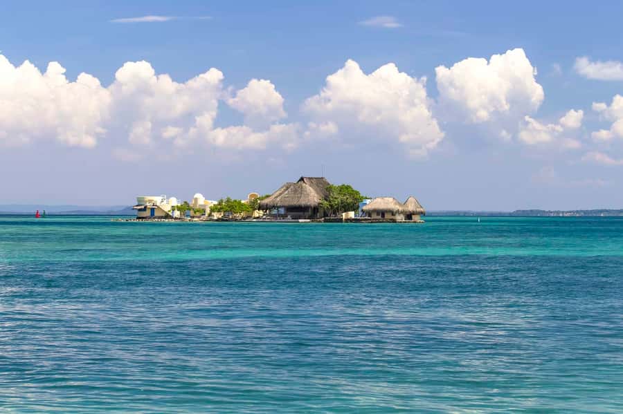 Cartagena: Rosario Islands Catamaran with Lunch and Snorkel - From Bodeguita Dock to open Caribbean water