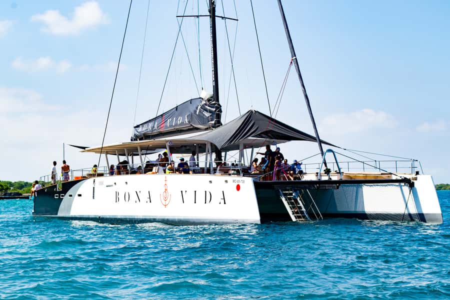 Cartagena: Rosario Islands Catamaran with Lunch and Snorkel - Swimming stops instead of an island visit