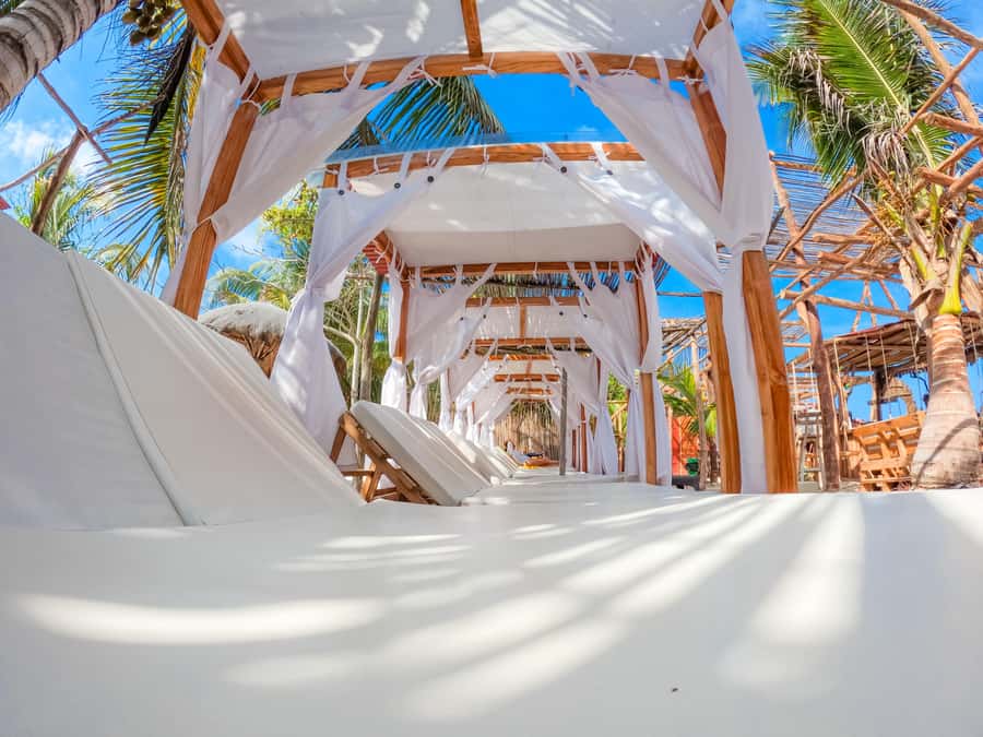 Cartagena: Rosario Islands Day Tour with Snorkel & Lunch - The guides can make or break the day