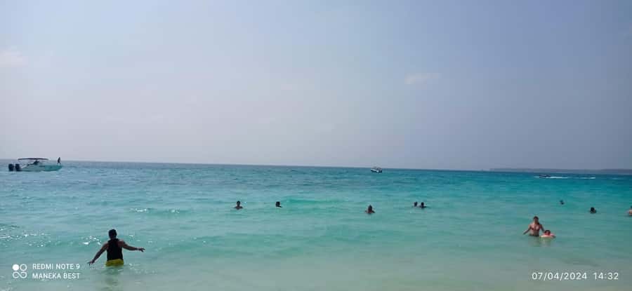 Cartagena: Rosario islands Playa Blanca Barù by boat & lunch - Swimming, beach time, and the limits of the schedule
