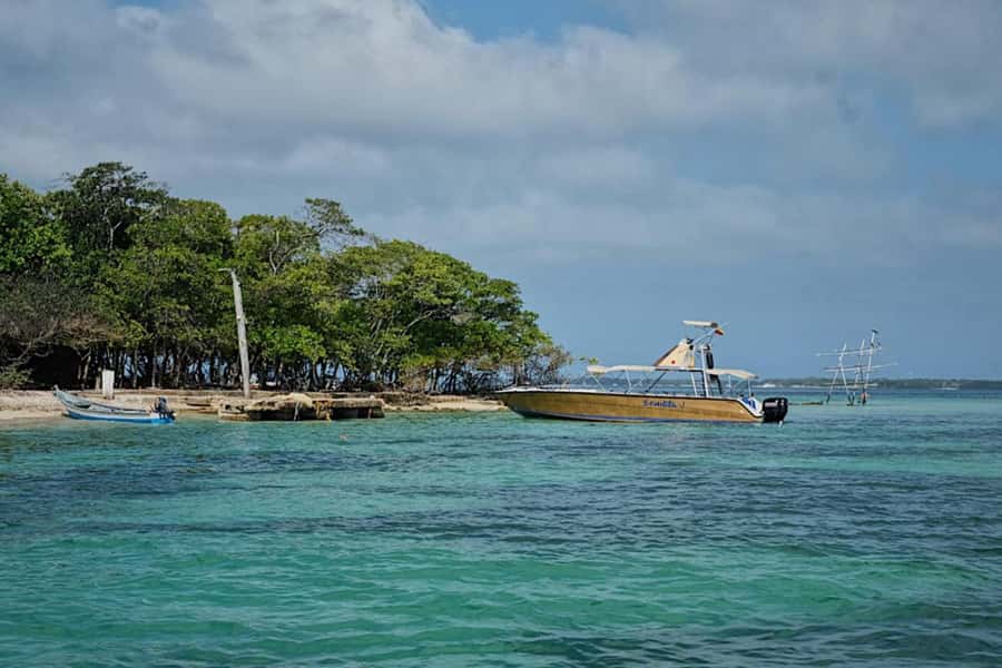 Cartagena: Rosario Islands Private Boat Tour - Should you book the Rosario Islands private boat tour?