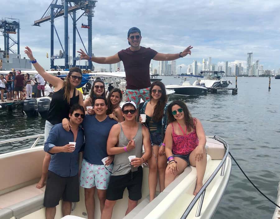 Cartagena: Rosario Islands Private Boat Tour - Cholón, drinks, and a change of pace