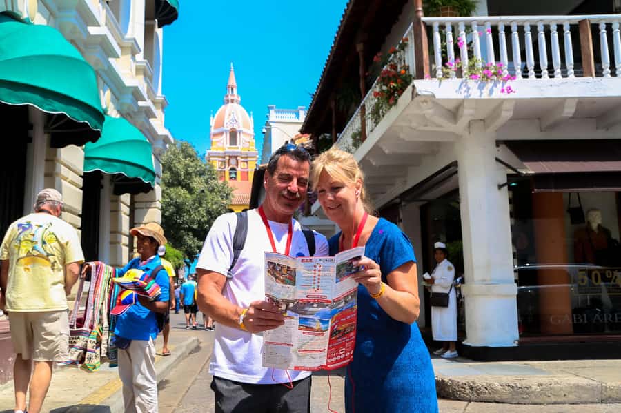 Cartagena: Shared Walking Tour of the Colonial Old Town - Entering the Walled City on foot