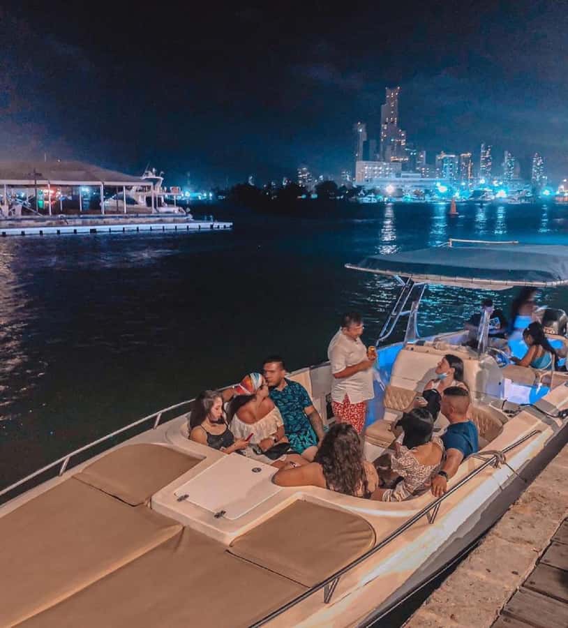 Cartagena: Speed Boat Party on the Bay with open bar - What the $24 price really gets you