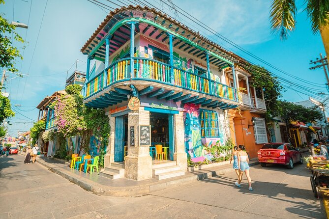 Cartagena Streets and Appointments Tour - Plaza de Bolívar and the city’s public story