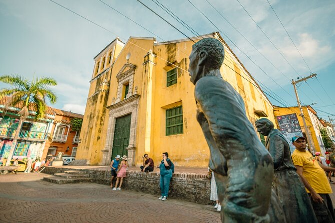 Cartagena Streets and Appointments Tour - Customs Square and Calle de la Amargura