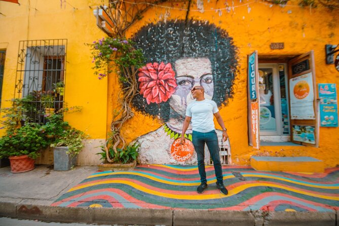 Cartagena Streets and Appointments Tour - Camellón de los Mártires and the road to Getsemaní