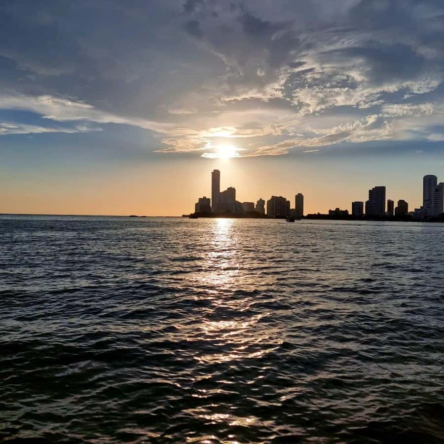 Cartagena: Sunset baytour with Dj, drinks and disco - Key details before you book