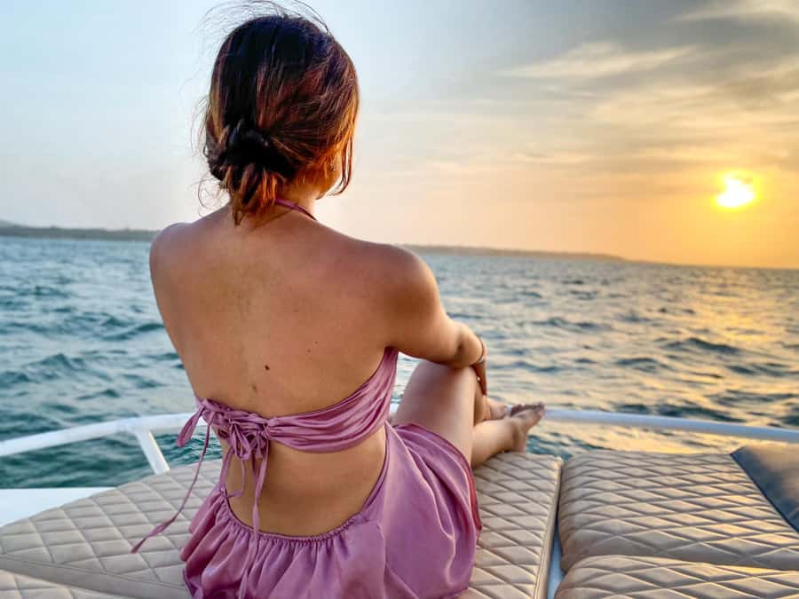 Cartagena: Sunset baytour with Dj, drinks and disco - The two-hour speedboat ride around the bay