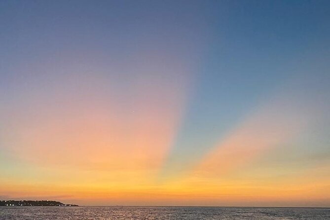 Cartagena:Sunset boat party Caribbean restaurant and Gethsemane tour - Key things to know before booking