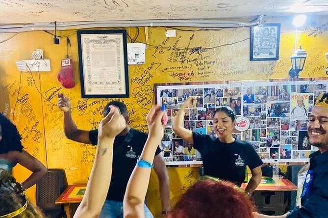 Cartagena:Sunset boat party Caribbean restaurant and Gethsemane tour - Dinner at San Nicolas, at your own expense