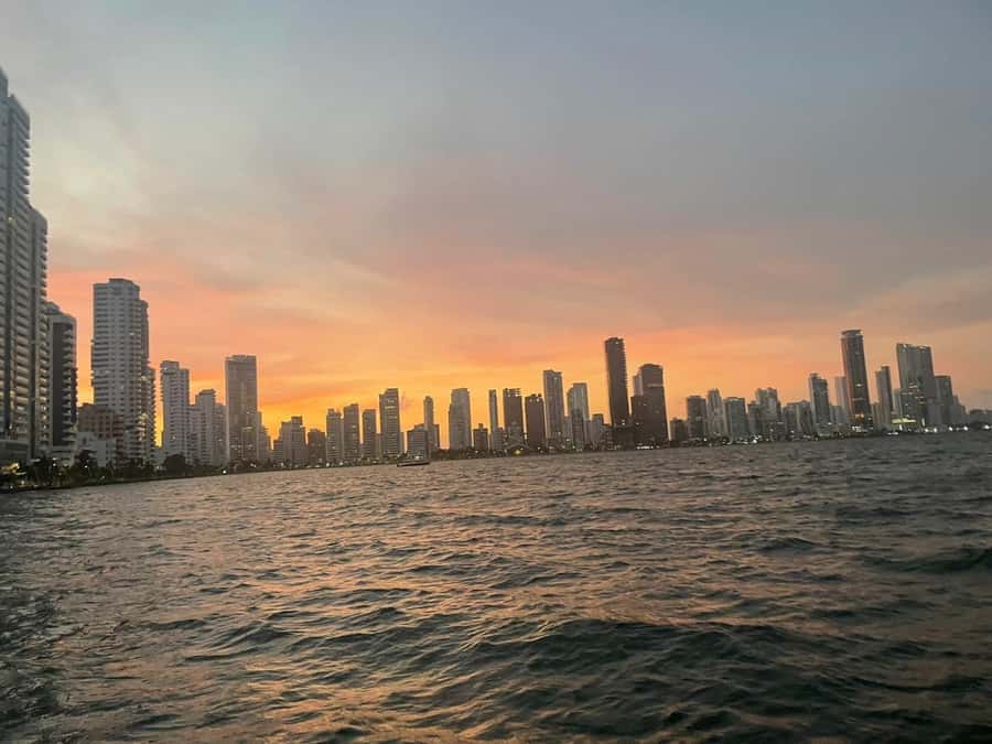 Cartagena: Sunset in boat in the bay with music and liquor - Should you book the Cartagena sunset boat?