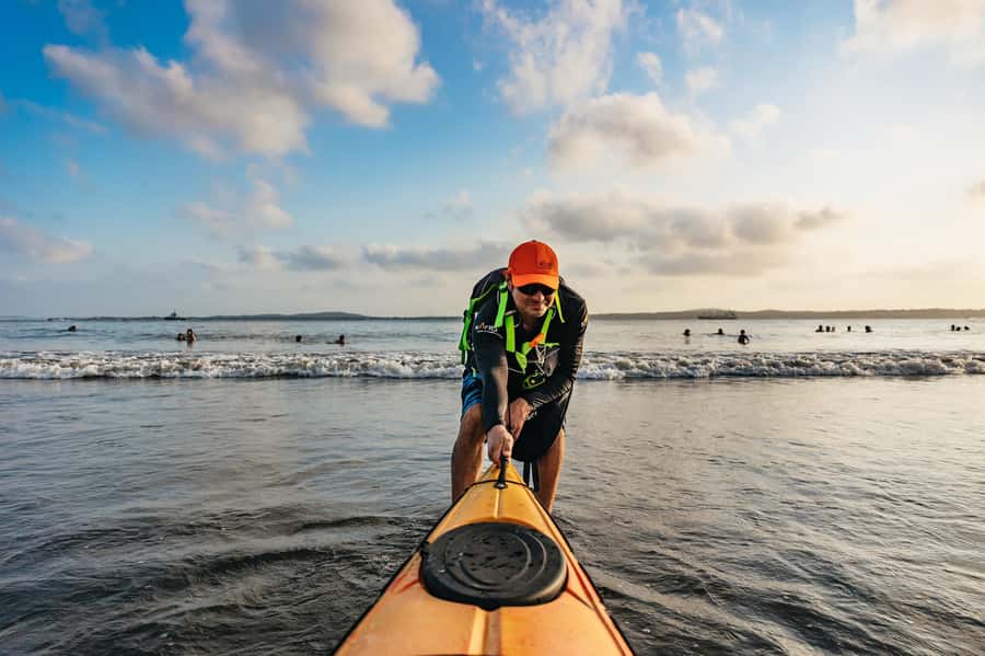 Cartagena: Sunset Sea Kayaking Tour - Why Cartagena Bay works so well at sunset