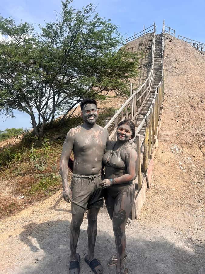 Cartagena: Totumo Mud Volcano with Bilingual Guide - Lunch and beach time at Arena Beach Hotel