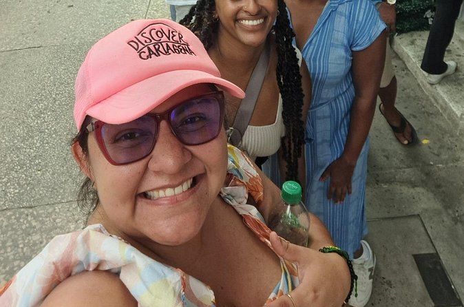 Cartagena walking tour in small group - Parque de Bolívar and the Palace of the Inquisition