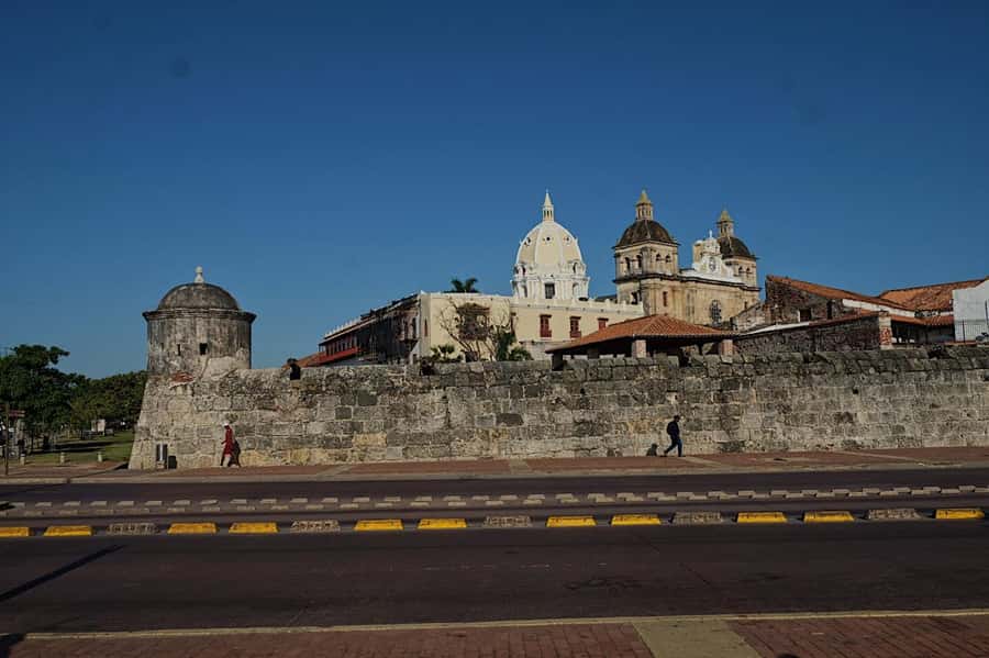Cartagena: Walled City and Getsemani Shared Walking Tour - The cathedral and Santo Domingo’s church