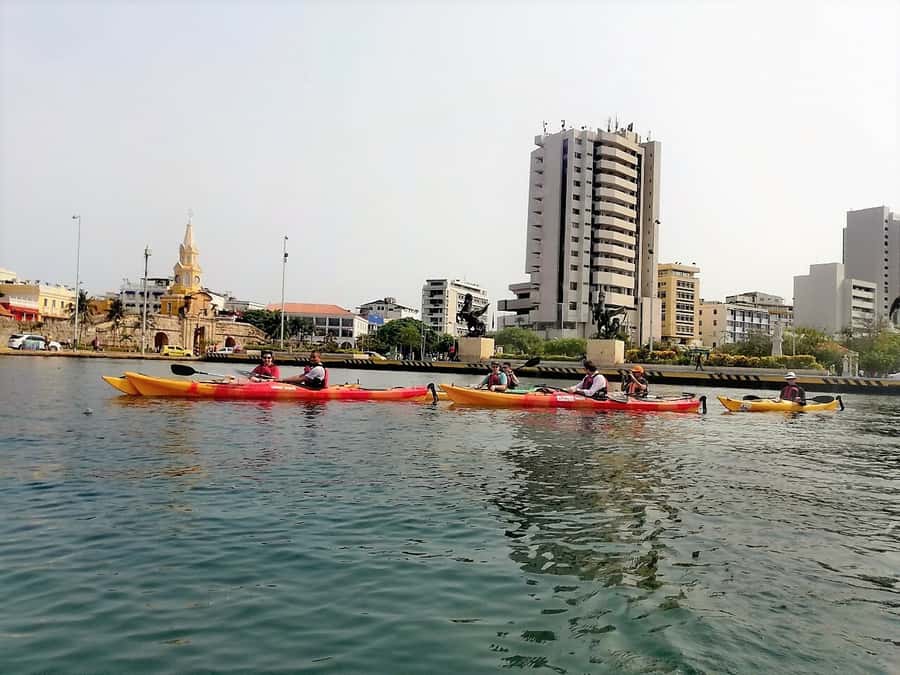 Cartagena: Walled City Kayak Tour - Crossing Román bridge into San Lázaro lagoon