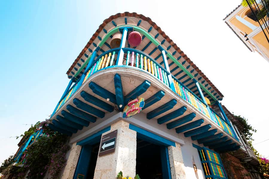 Cartagena: Walled City Walking Tour - The final walk to Las Bóvedas
